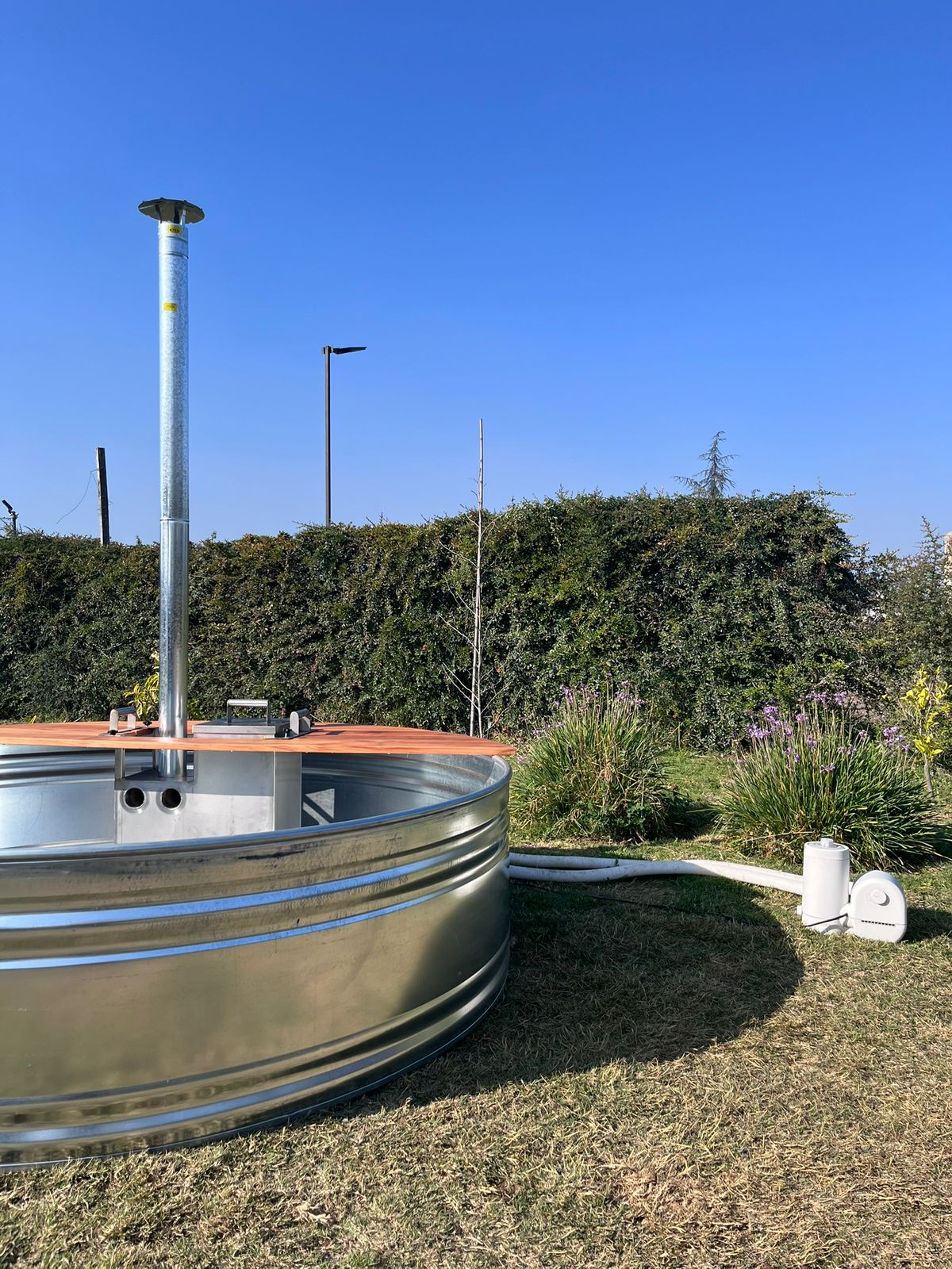 Piscina & Hot Tub Ñahue Dual: Ingeniería y dedicación Superior