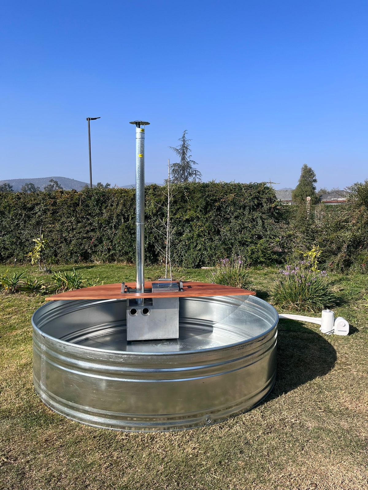 Piscina & Hot Tub Ñahue Dual: Ingeniería y dedicación Superior