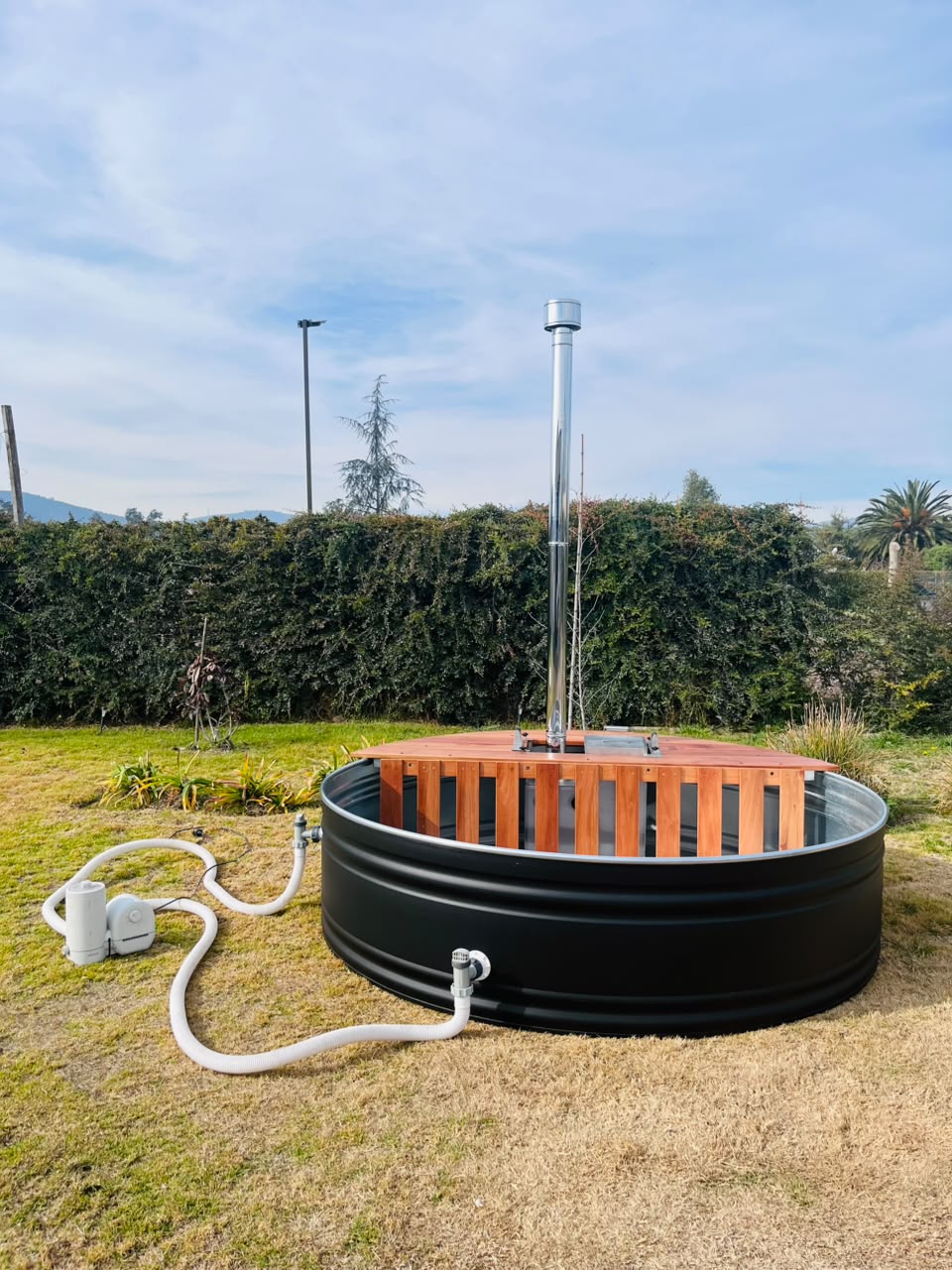 Piscina & Hot Tub Ñahue Dual: Ingeniería y dedicación Superior