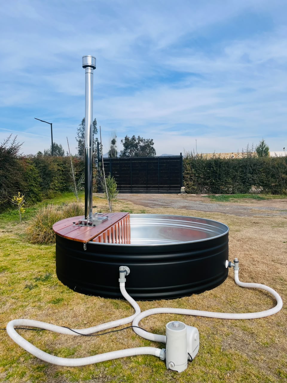 Piscina & Hot Tub Ñahue Dual: Ingeniería y dedicación Superior